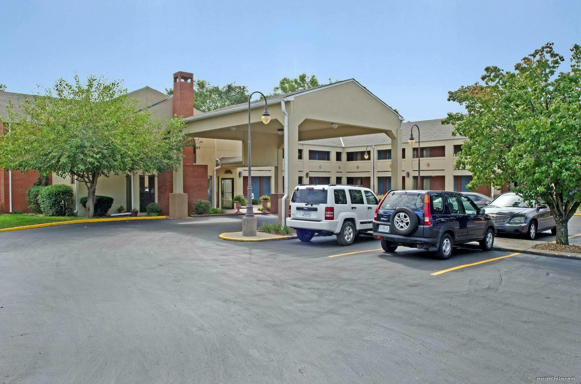 Surestay By Best Western Kansas City Country Inn North Exterior foto
